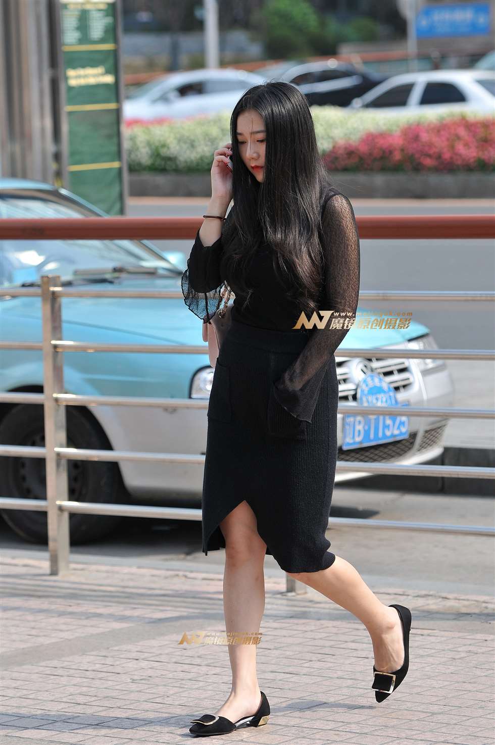 图片[4]-黑裙气质型美女-街拍流行馆