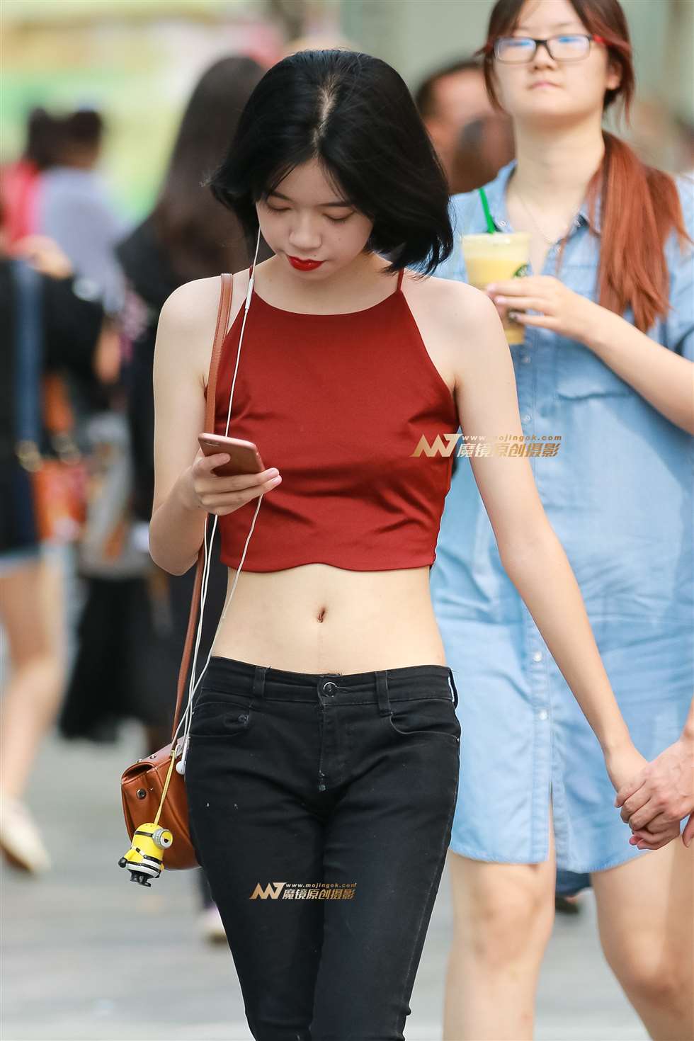 图片[2]-白皙小蛮腰-街拍流行馆