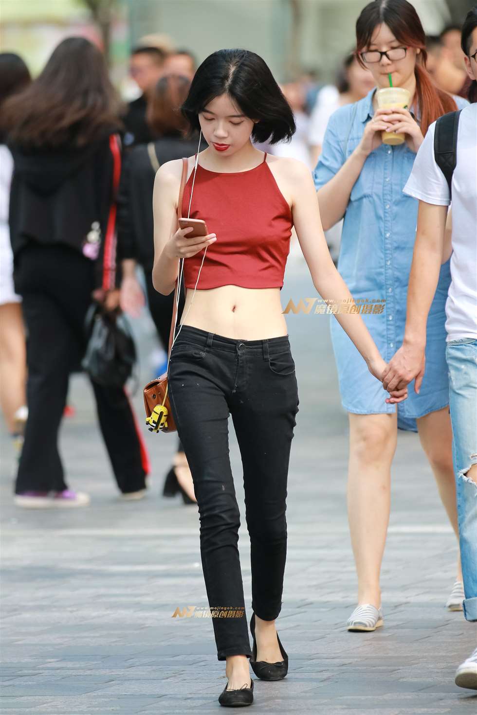 图片[3]-白皙小蛮腰-街拍流行馆