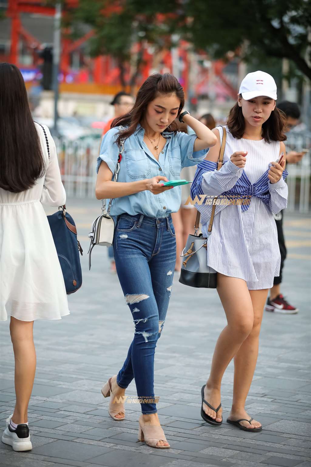 图片[5]-牛仔气质小姐姐, 年纪小的男生恐怕难以招架-流行馆