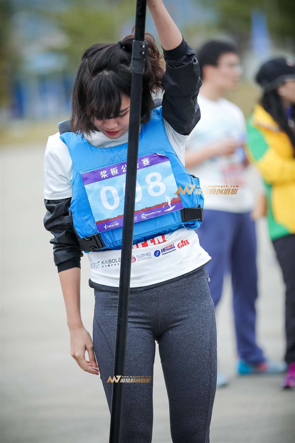 浆板瑜伽参赛选手-街拍流行馆