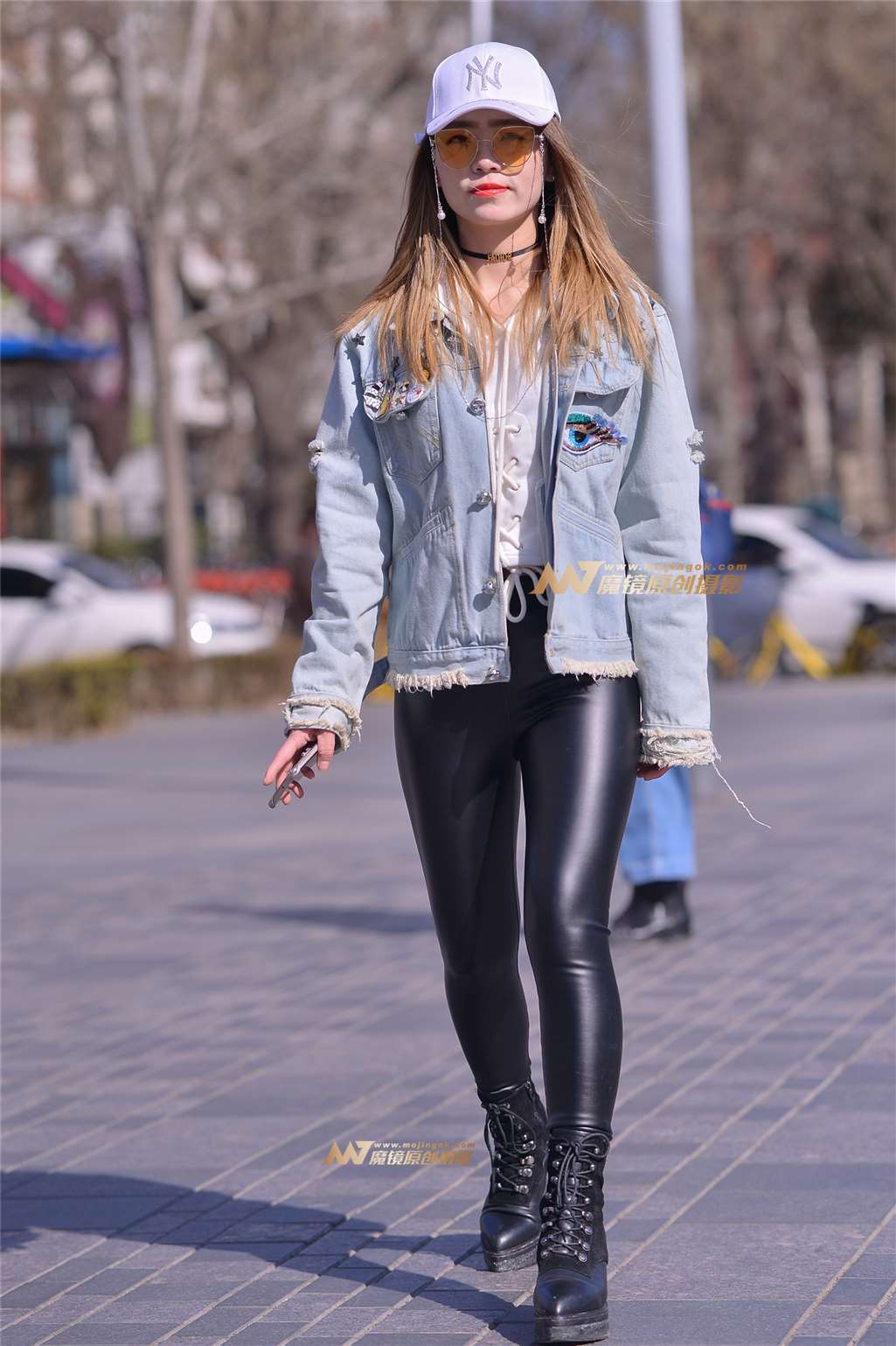 图片[4]-皮裤包臀美女性感魅力-街拍流行馆