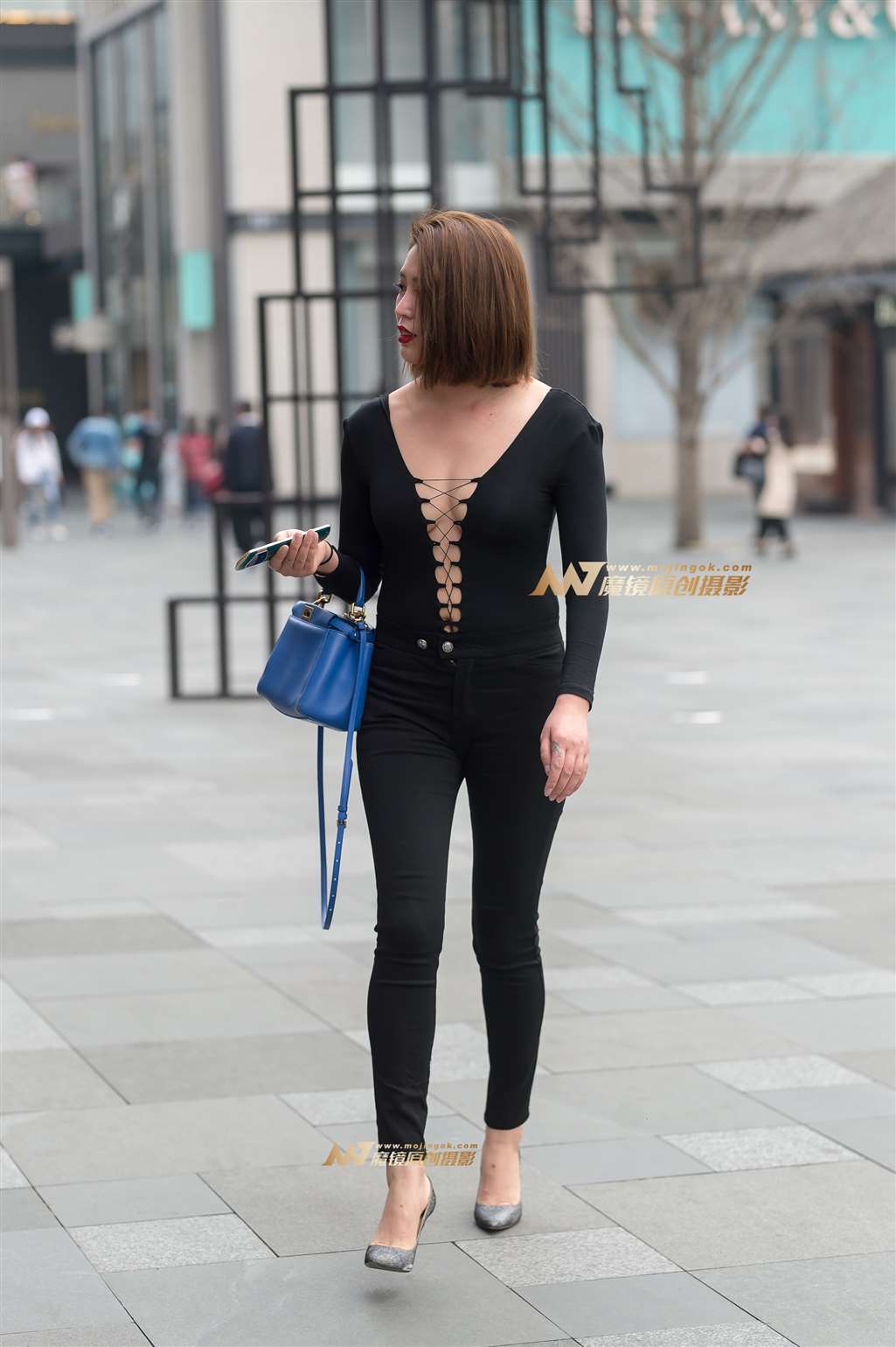 图片[1]-高跟鞋性感美女前后深V绑带真空上阵【13P】-街拍流行馆