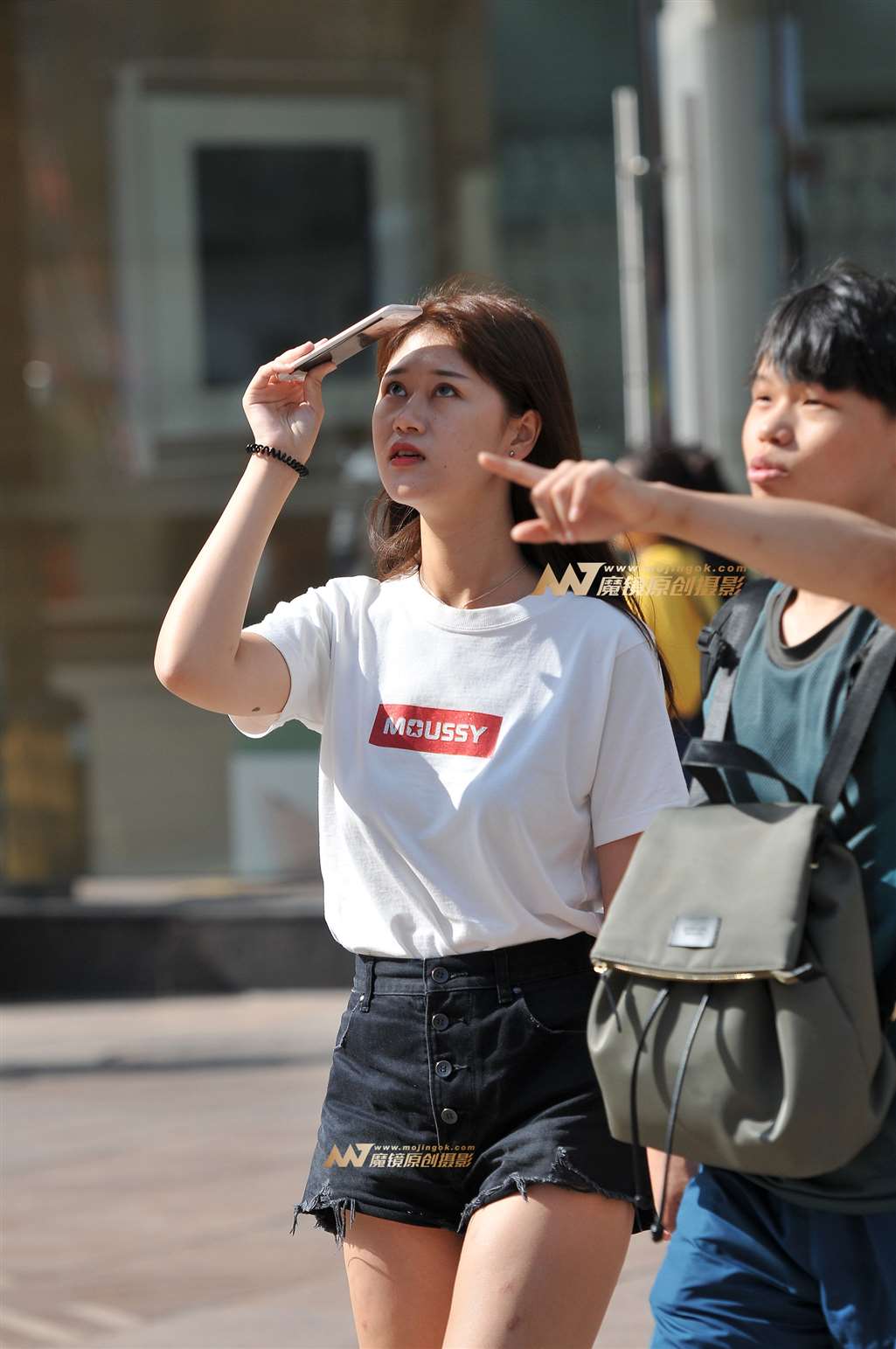 图片[4]-黑色热裤 大眼睛美女-流行馆