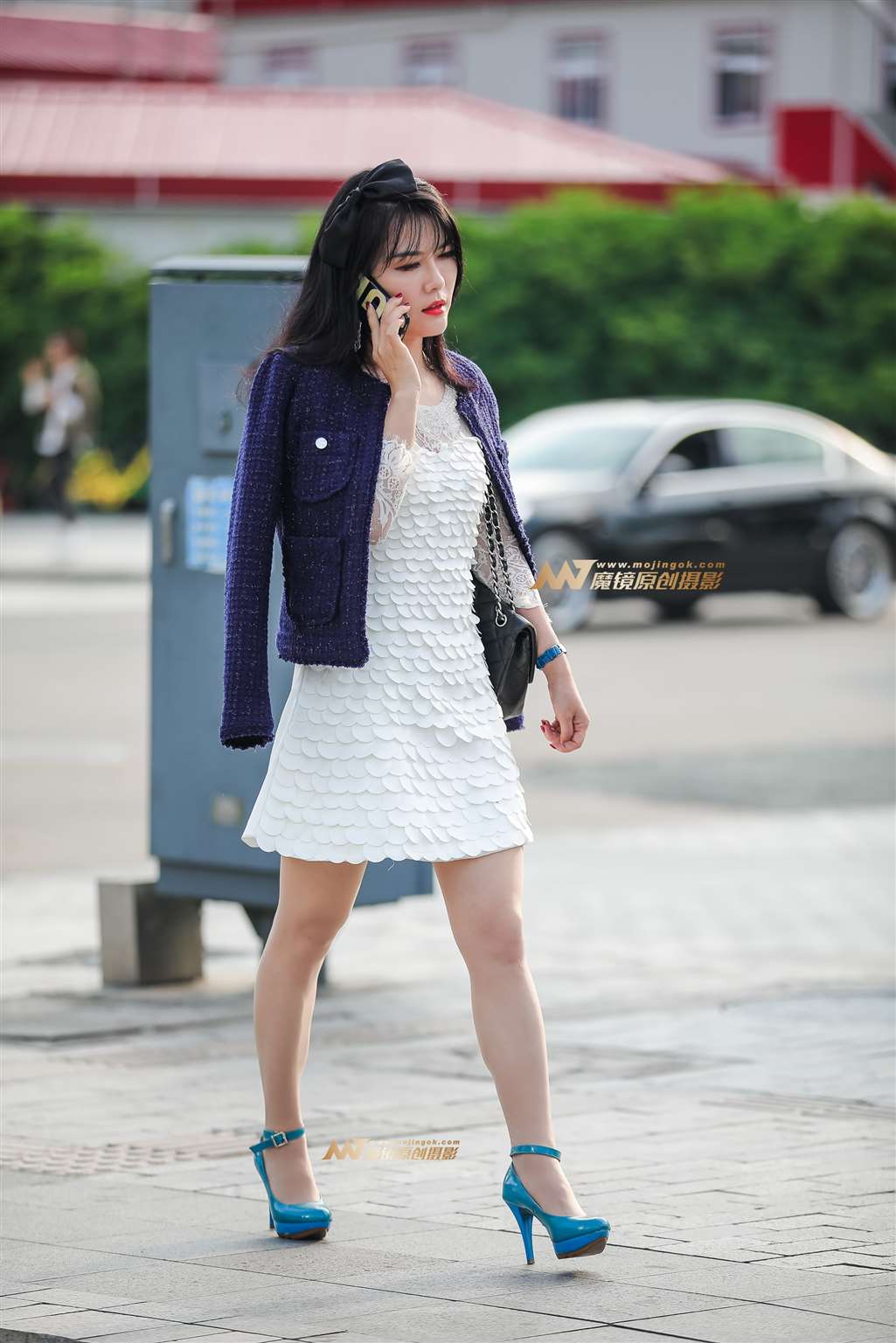 气质迷人少妇-街拍流行馆