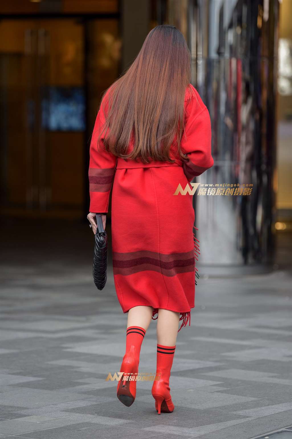 图片[2]-红艳似火的时尚气质女-流行馆