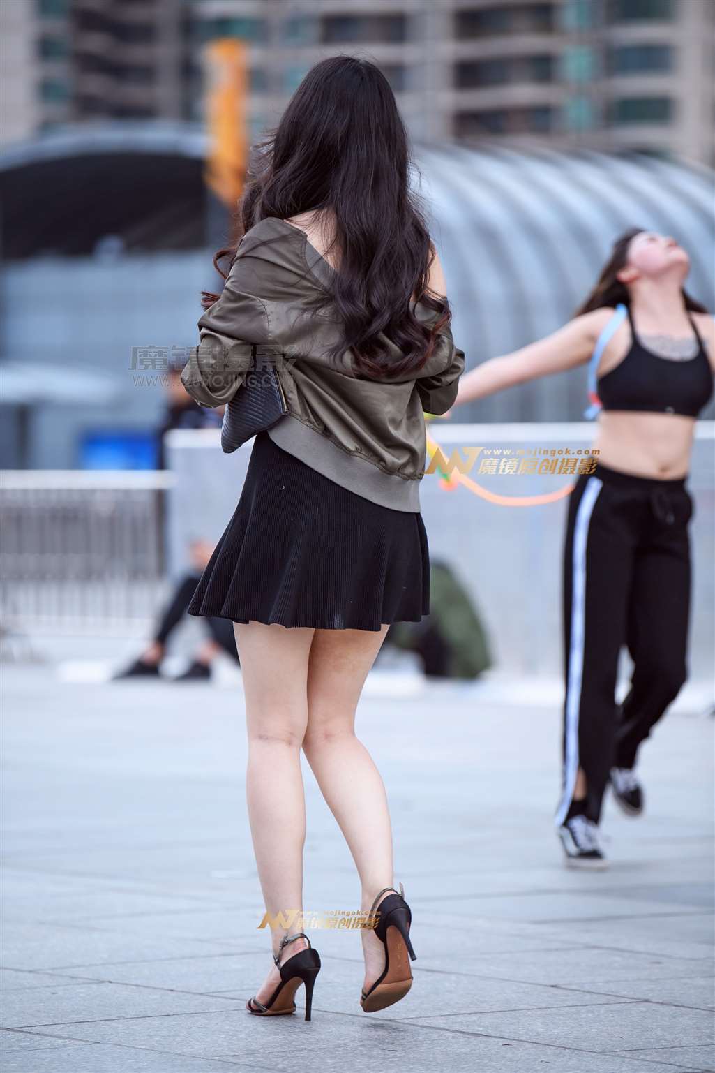图片[2]-【久久赛帖】吊带短裙高跟凉鞋气质女-流行馆