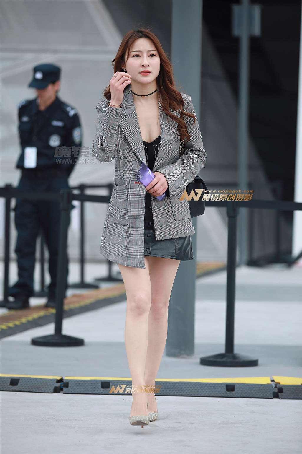 【风舞赛贴】短裙，美腿，高跟-街拍流行馆