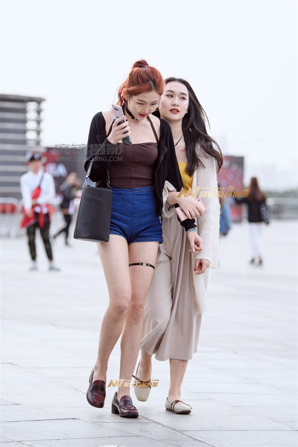 【久久赛帖】牛仔短裤穿出纤细大长腿-流行馆