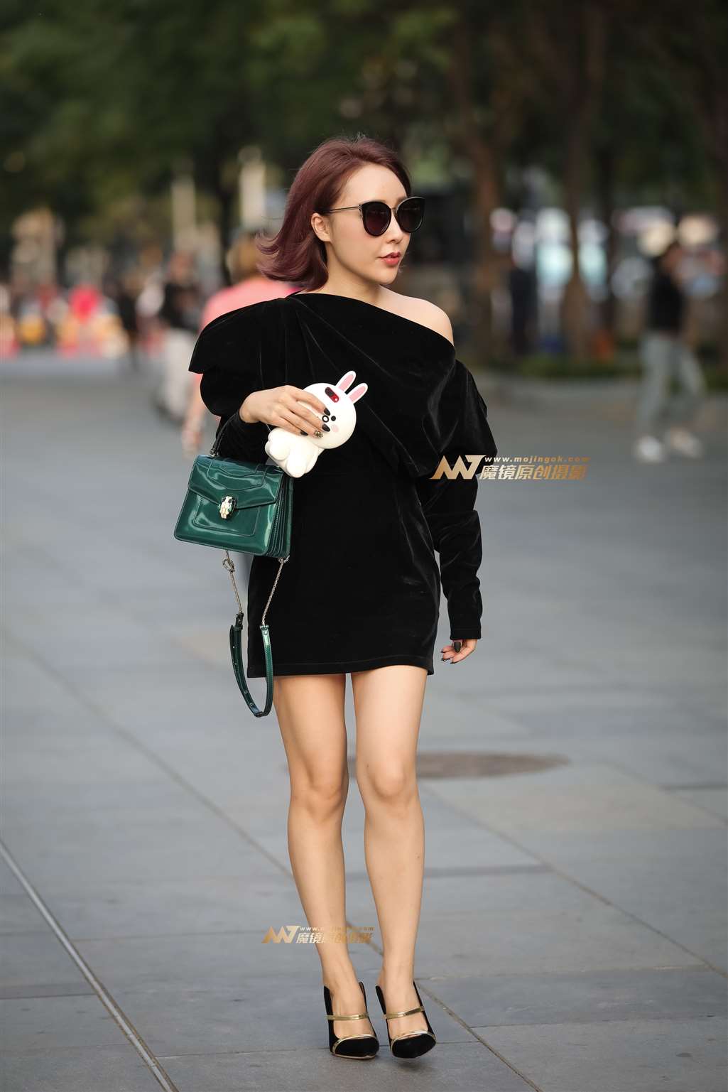 小姐姐长腿白皙迷人-流行馆