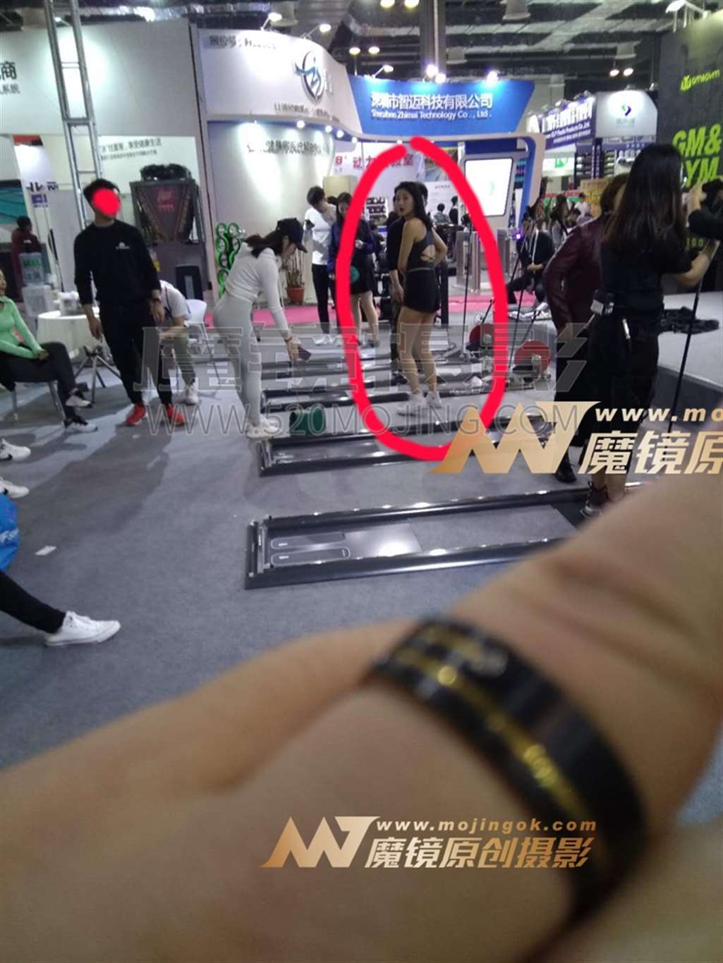 图片[3]-【咔喳赛贴】热裤美女爱运动-流行馆