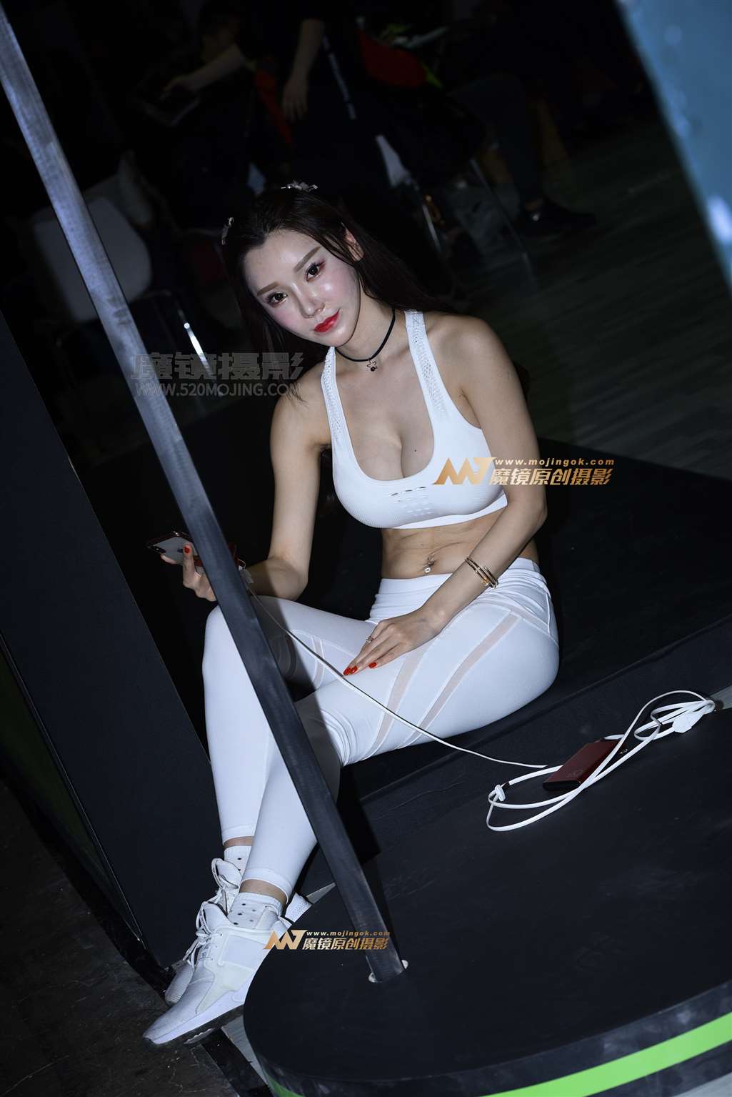 图片[5]-白色紧身服-流行馆