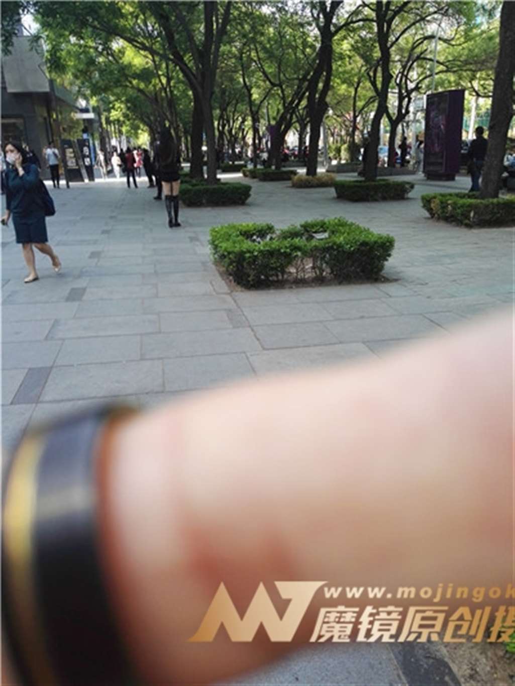 图片[3]-左手倒影赛帖：身材高挑美女是个小美臀-流行馆