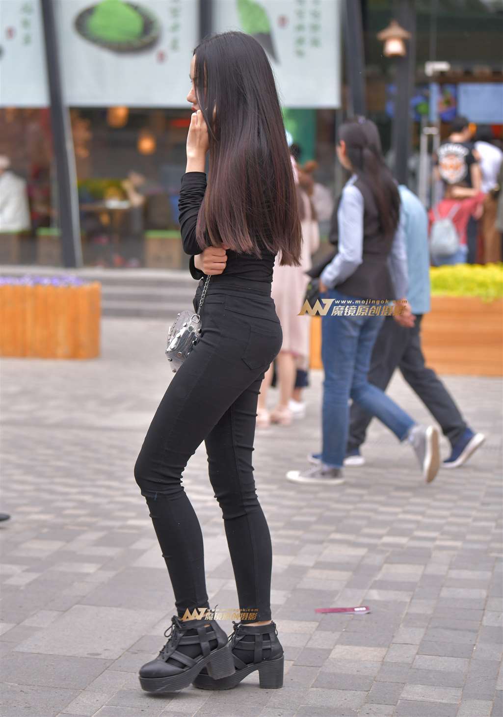 图片[3]-香肩纹身美女-流行馆