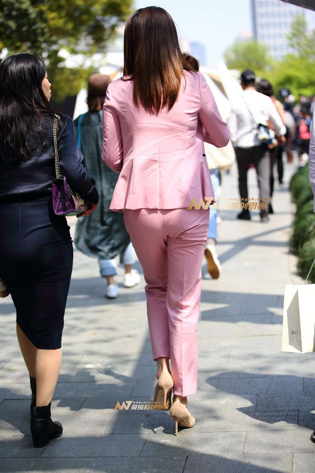 图片[2]-观展粉色装-流行馆