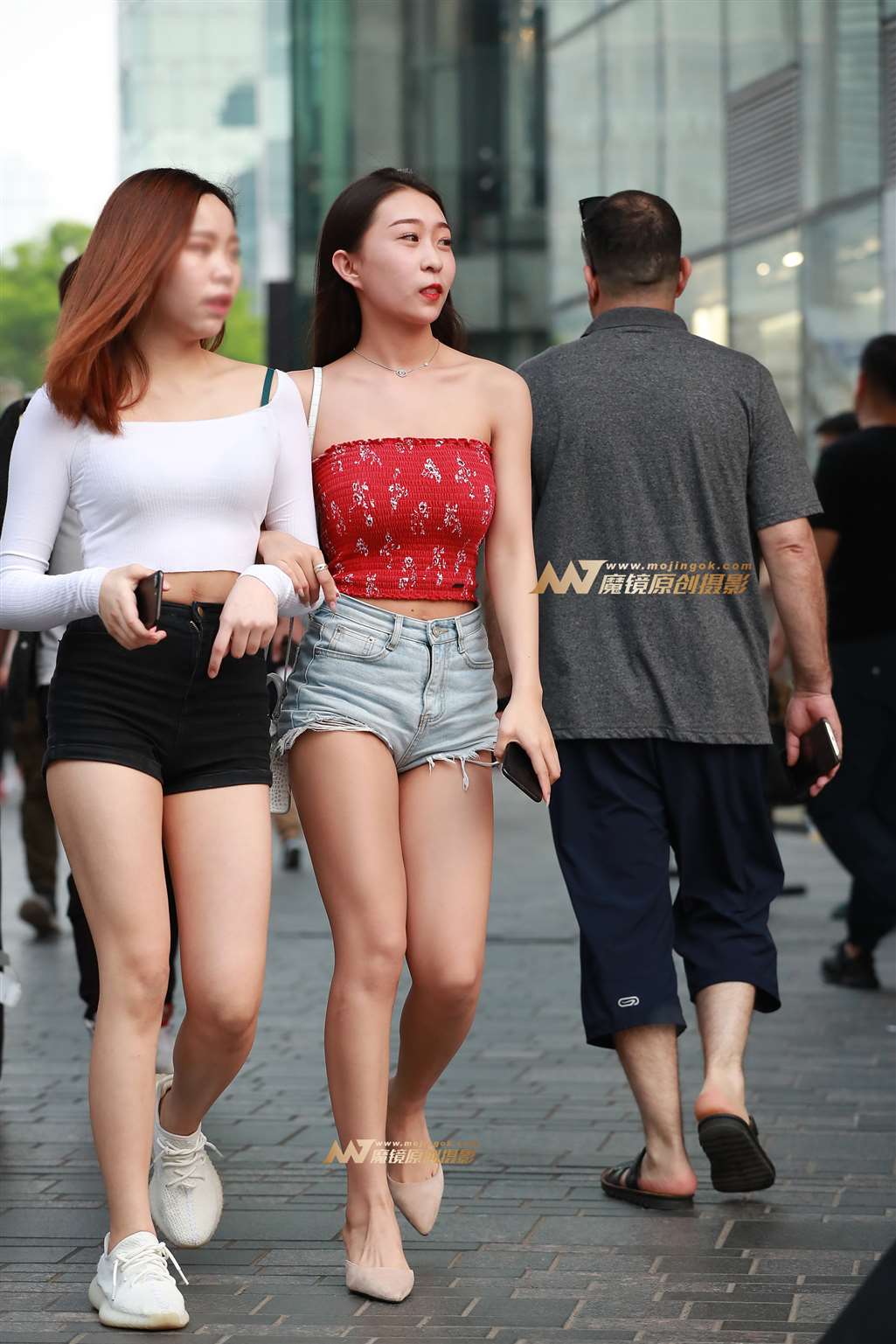 图片[4]-H2、正是采摘时-街拍流行馆