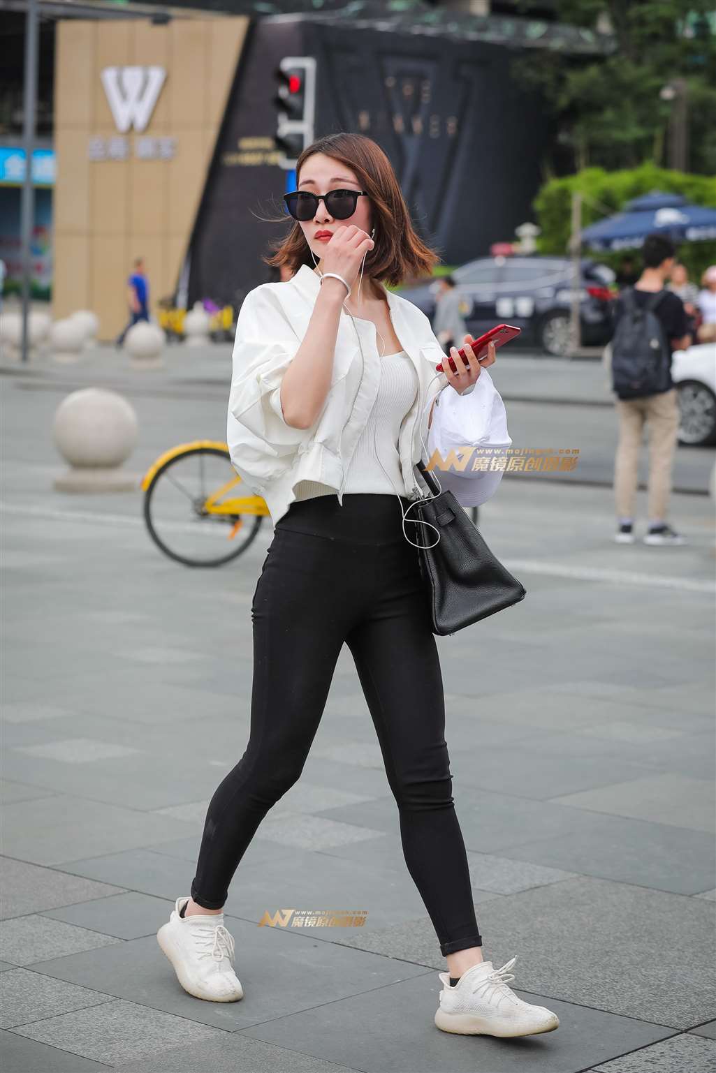 帅气短发美眉-流行馆