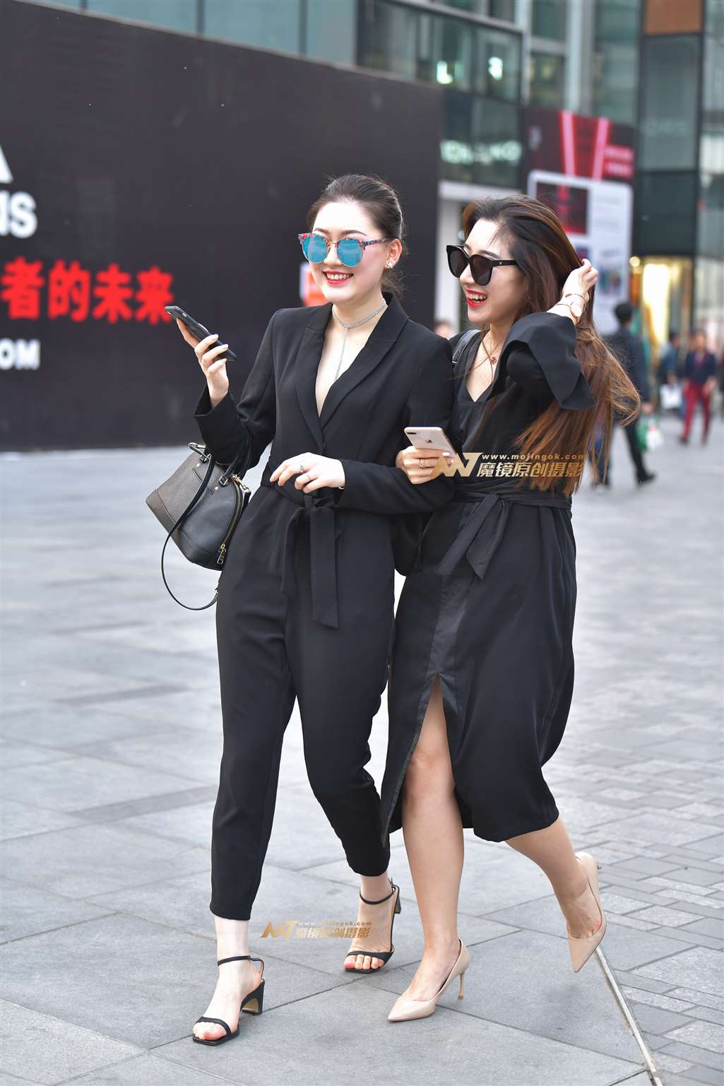 图片[5]-甜美优雅西装女孩-街拍流行馆