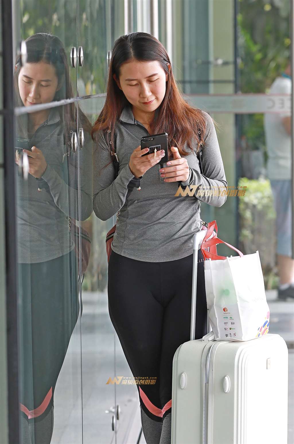 【视觉冲击赛帖】紧致 翘臀-街拍流行馆