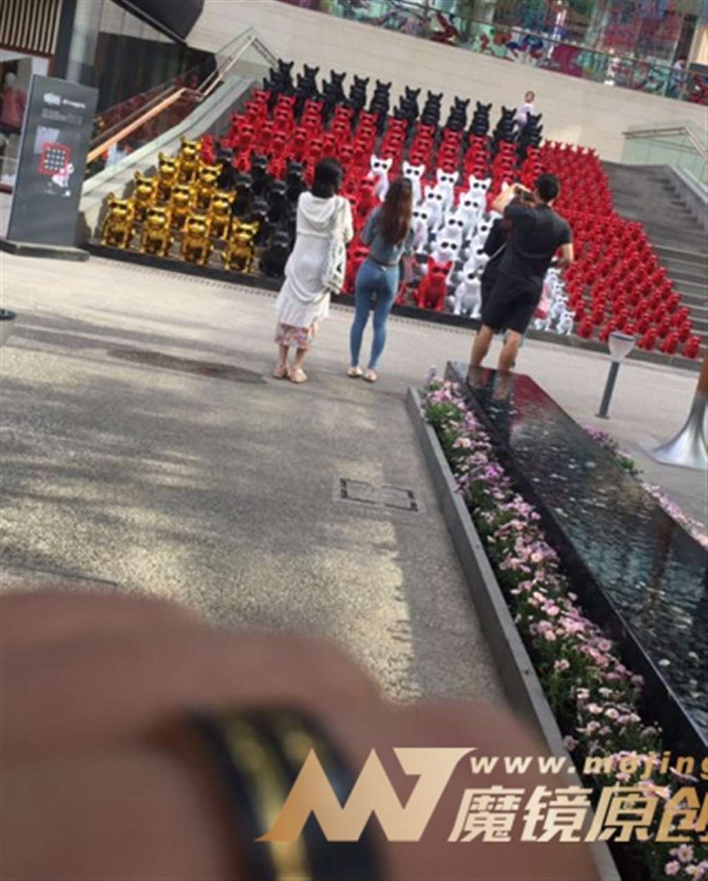 图片[3]-【红石赛帖】身材好好的紧身裤小姐姐-流行馆