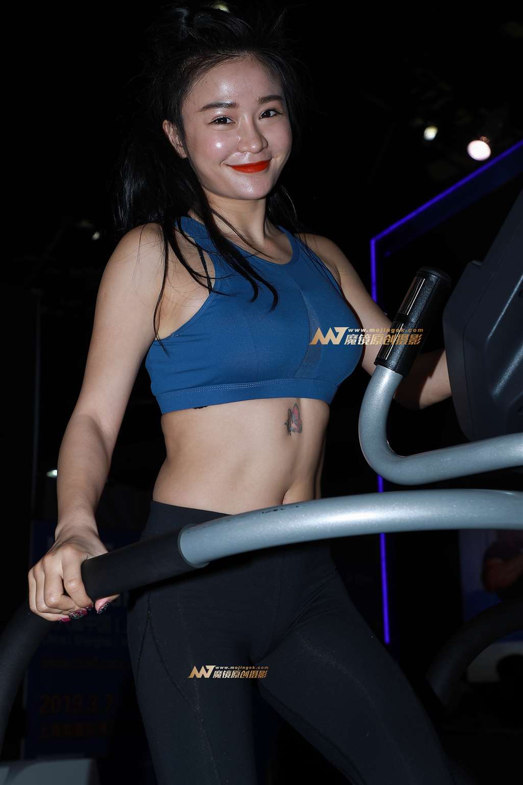 图片[2]-【街拍之魂赛帖】B28、婀娜多姿的身段-流行馆