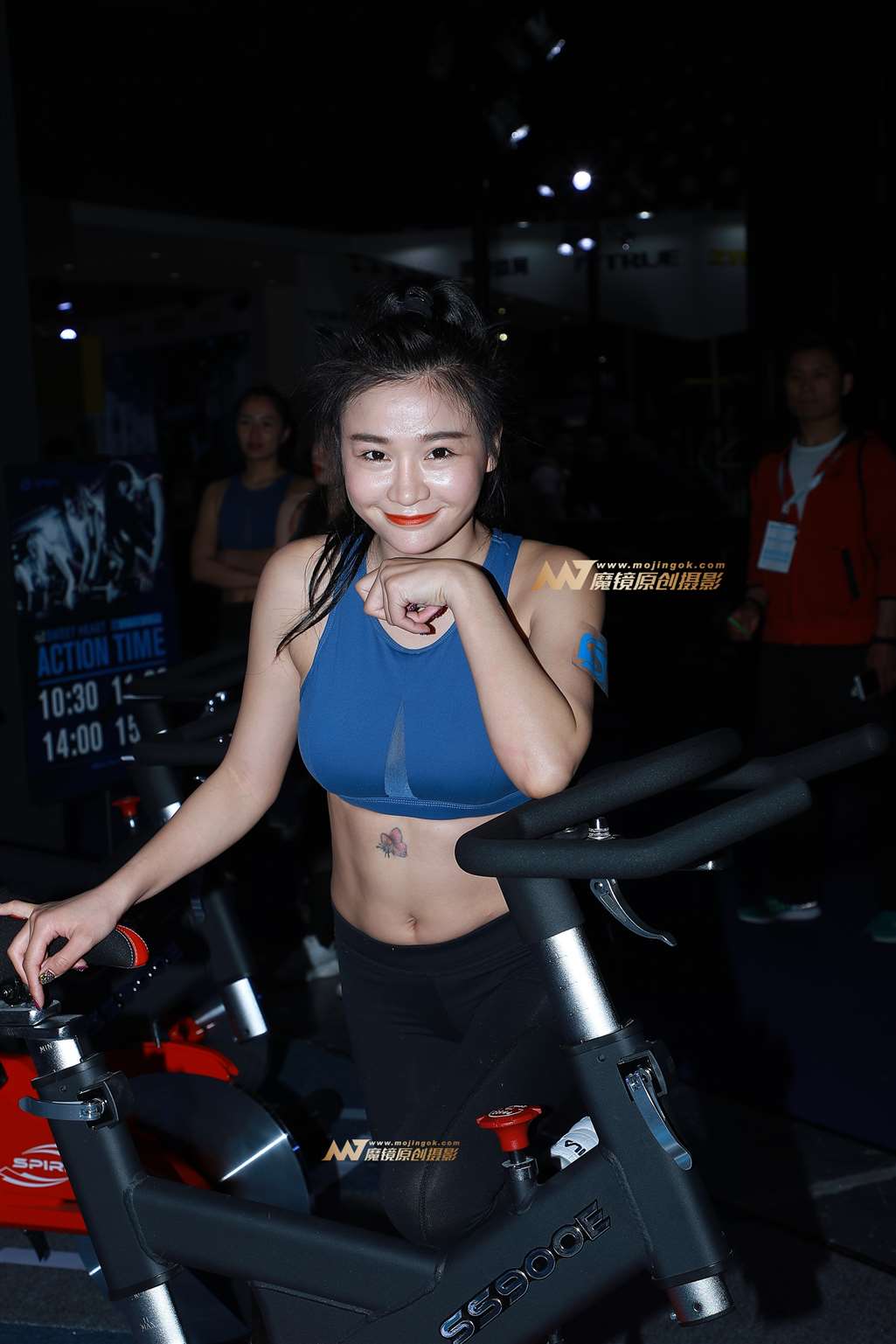 图片[5]-【街拍之魂赛帖】B28、婀娜多姿的身段-流行馆