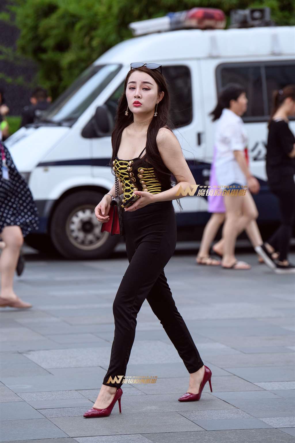 图片[5]-【久久赛帖】红色高跟鞋丰挺美女-流行馆