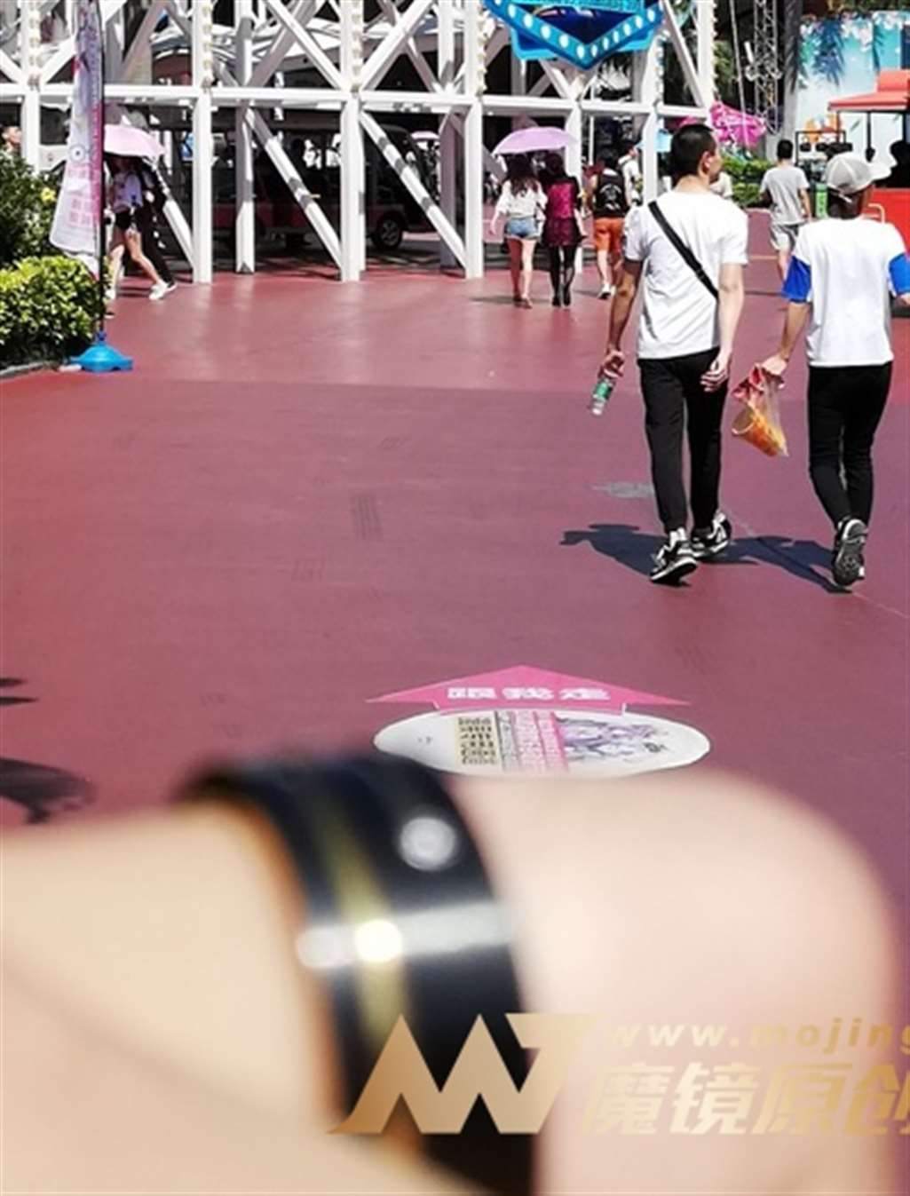 图片[3]-【视觉冲击赛帖】游乐场内的 热裤 凉高跟 淑女-流行馆