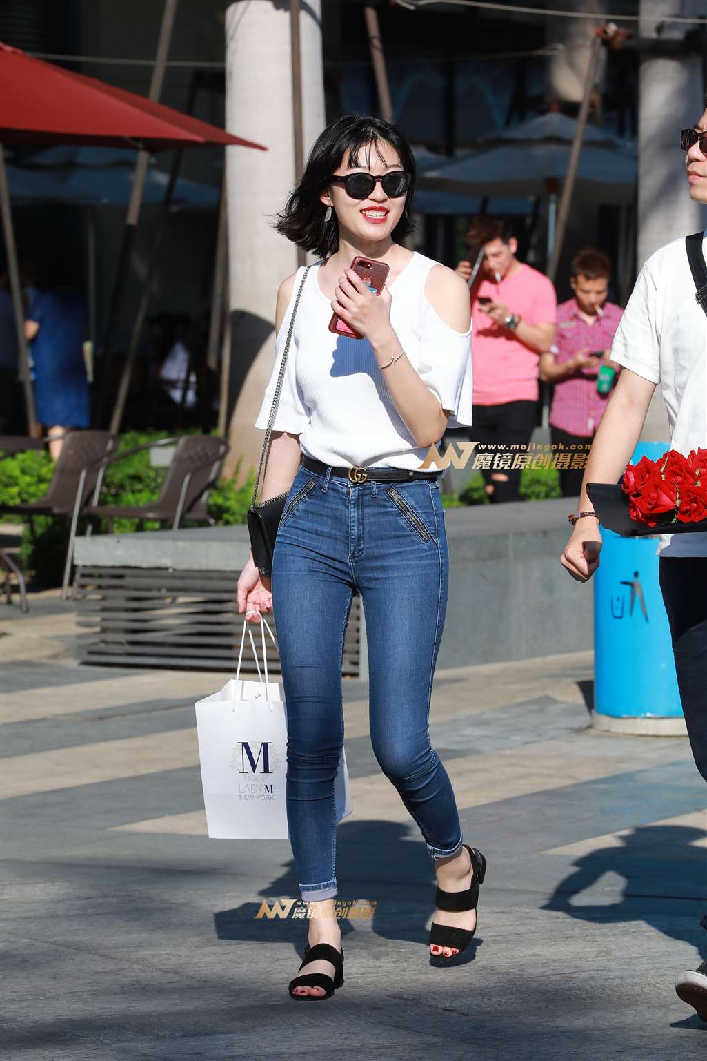 图片[5]-【视觉冲击赛帖】阳光下的 紧牛铅笔裤 MM-流行馆