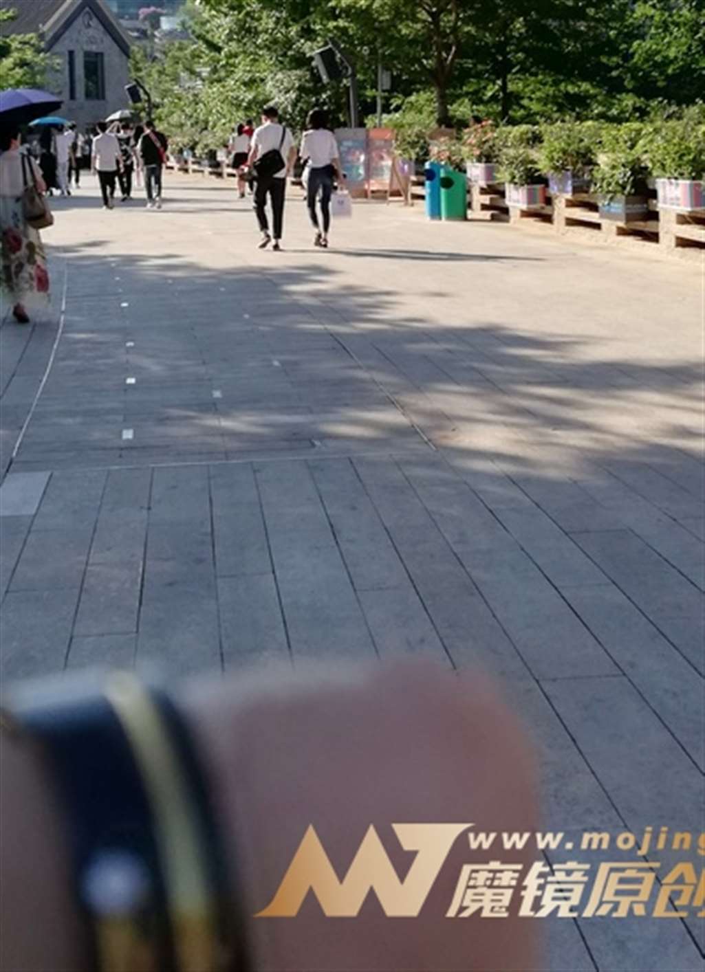 图片[3]-【视觉冲击赛帖】阳光下的 紧牛铅笔裤 MM-流行馆