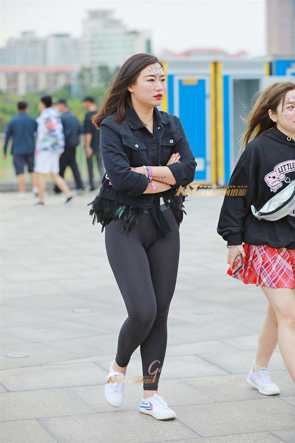 【视觉冲击赛帖】妹子 都爱穿紧身裤-流行馆