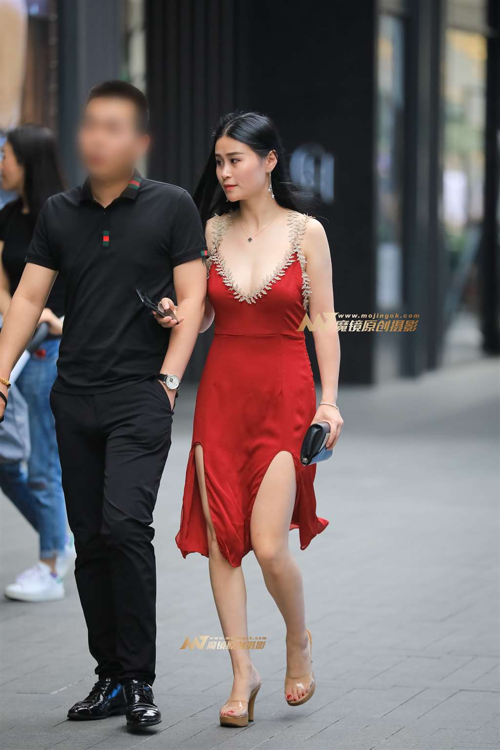 图片[5]-【凯恩赛帖】低胸养眼长裙 凸显性感女人味!-流行馆