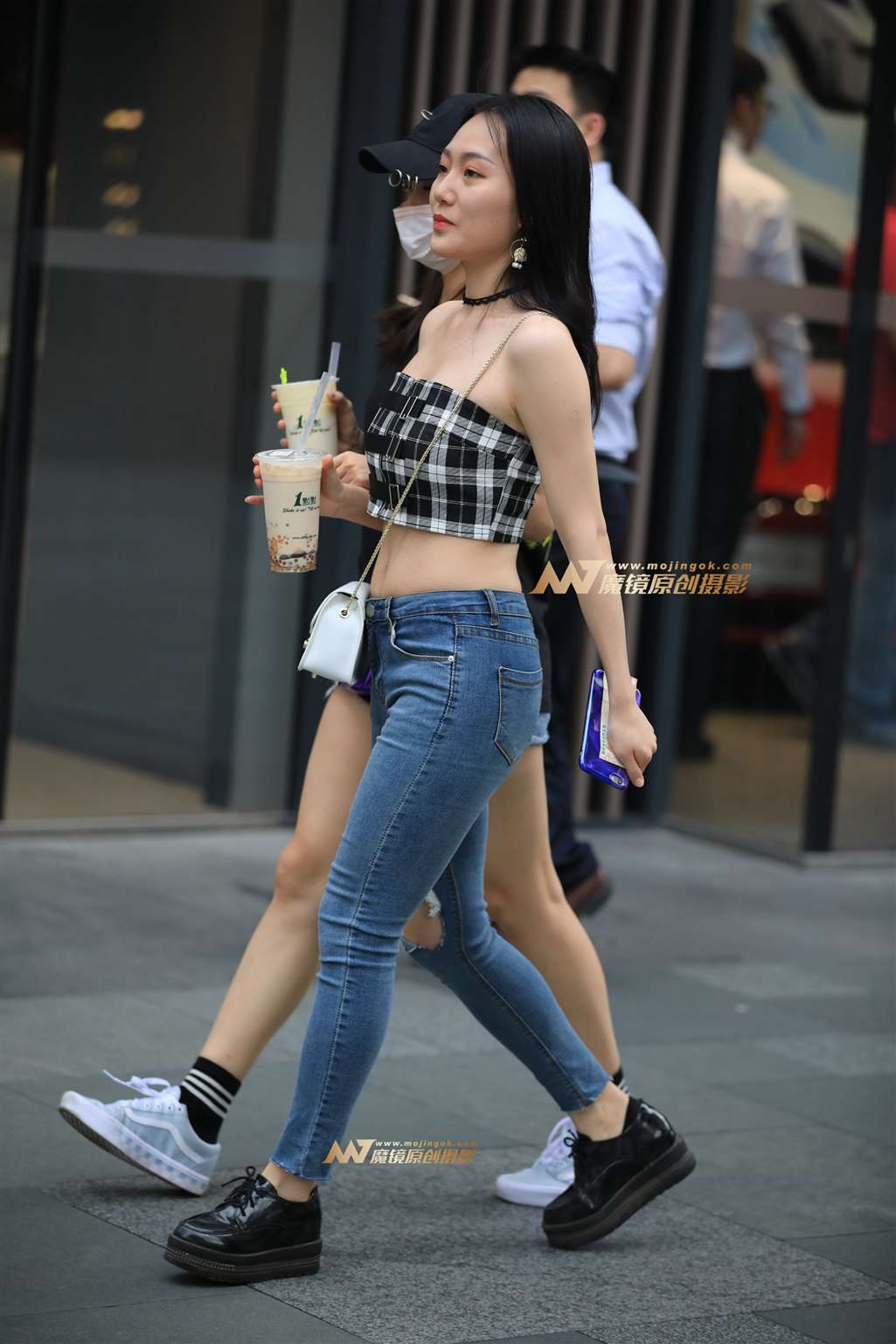 【凯恩赛帖】紧牛清凉上衣的小姐姐-流行馆