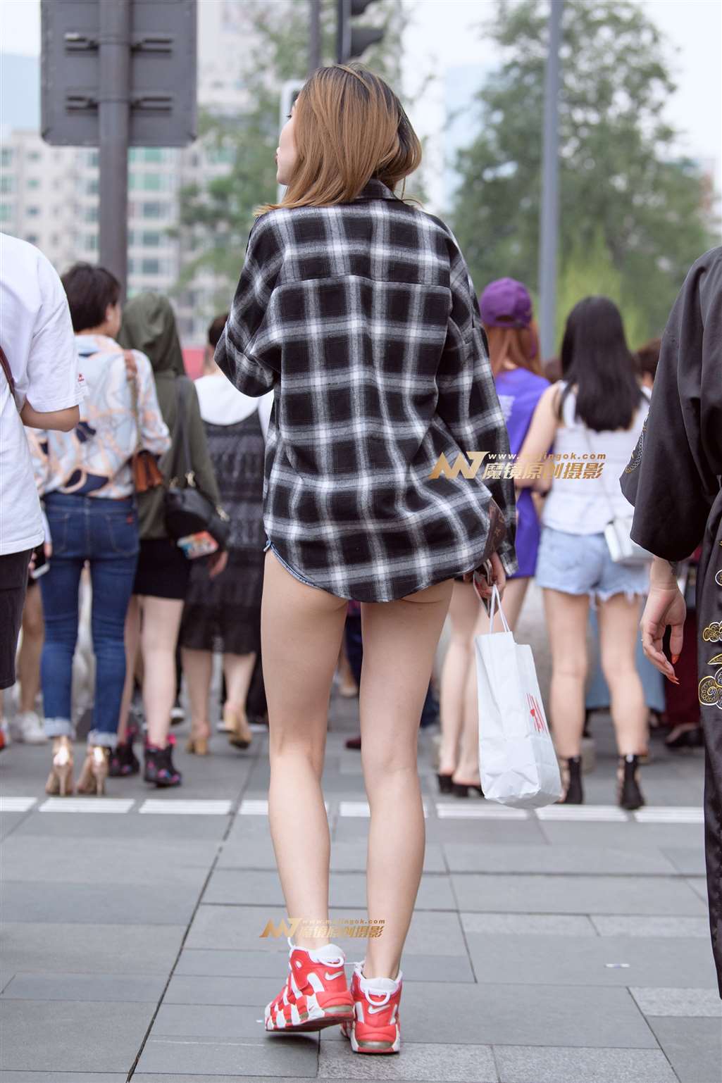 图片[5]-【久久赛帖】美女紧身短裤小露月牙-流行馆