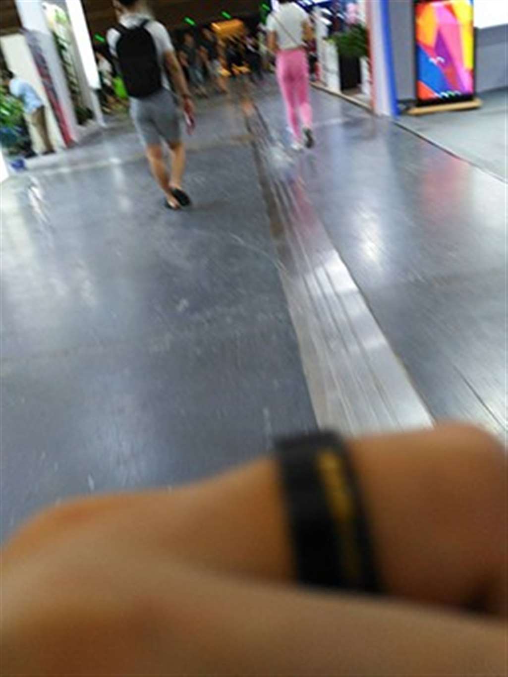 图片[4]-【街拍之魂赛帖】B51、单车上的粉红妹子-流行馆