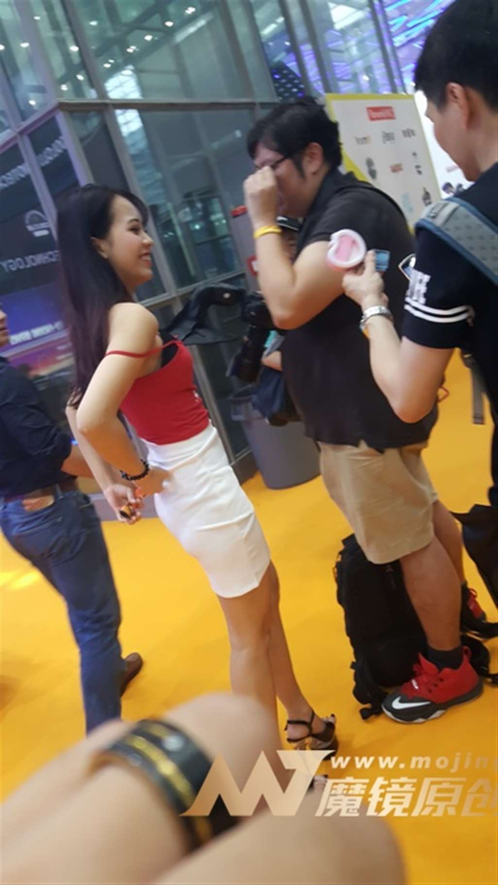 图片[3]-【视觉冲击赛帖】性感 包臀裙 女模-流行馆