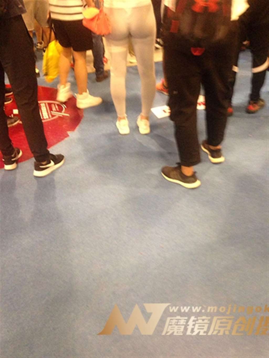 图片[4]-【街拍之魂赛帖】B55、妩媚的健身妹子-流行馆