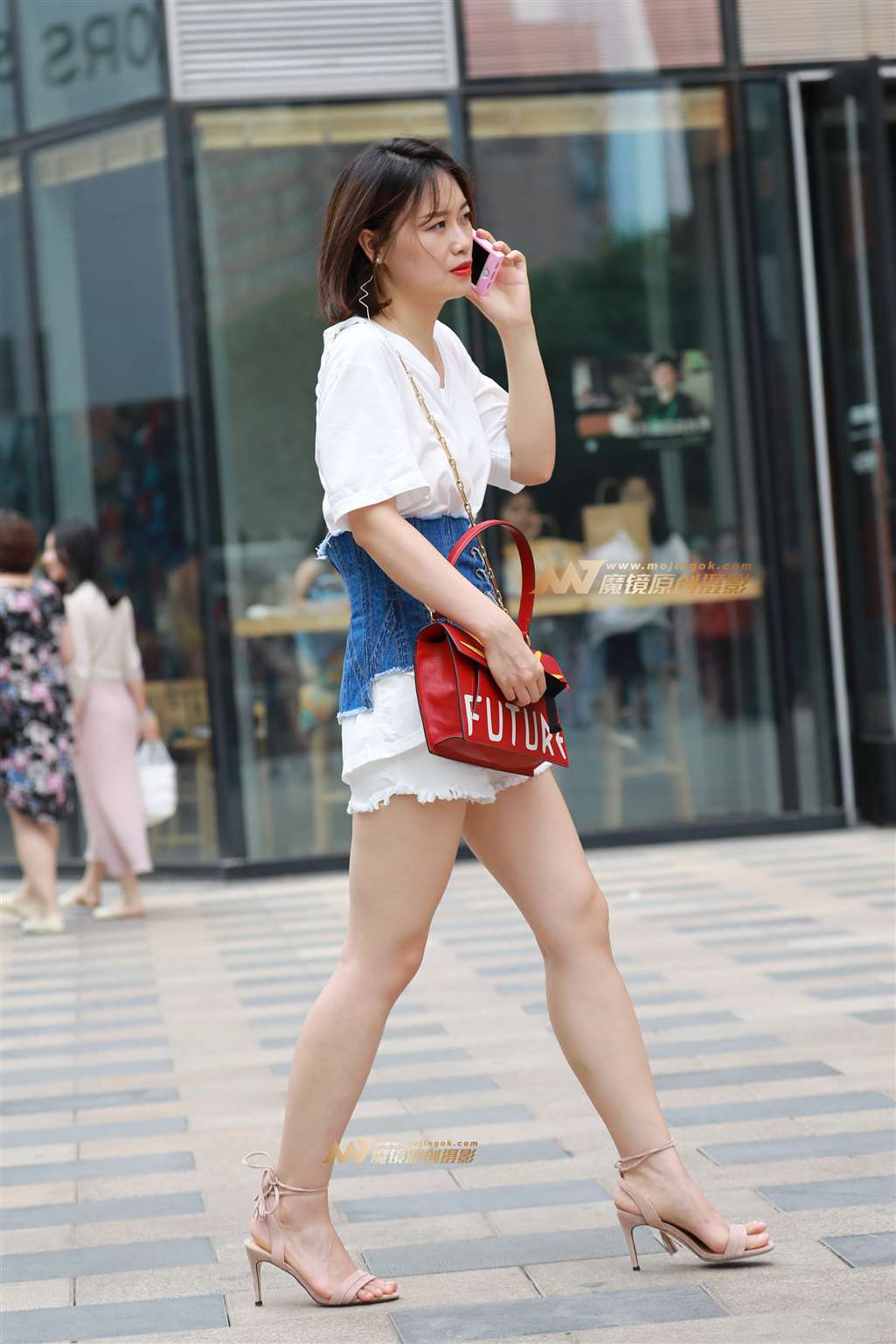 图片[1]-有点像GiGi的美女-流行馆