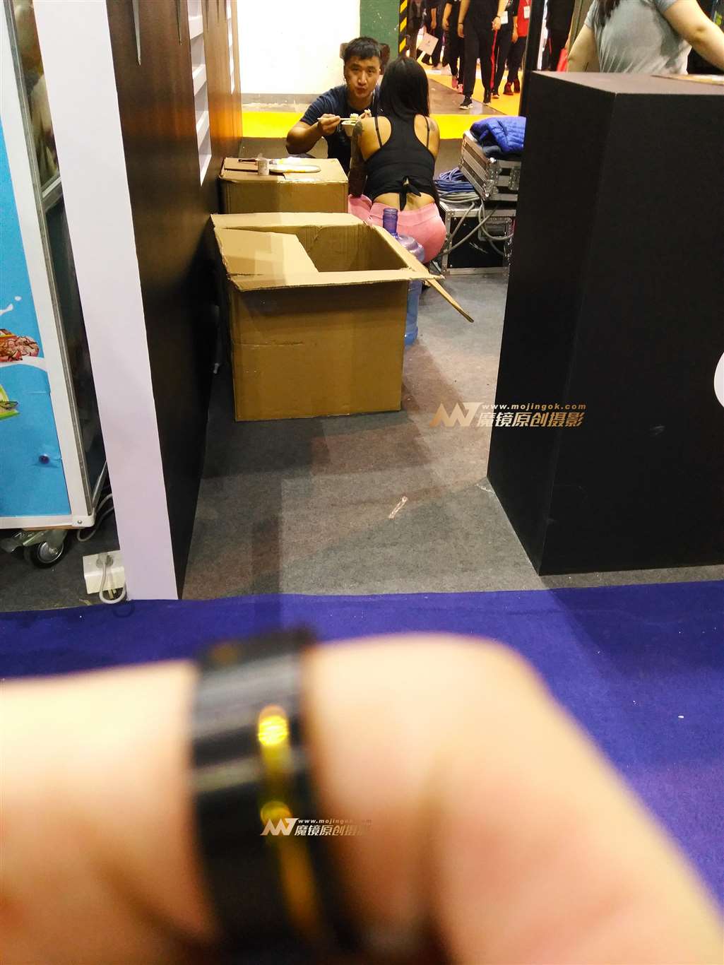 图片[3]-【街拍之魂赛帖】B63、很酷的纹身小姐姐-流行馆