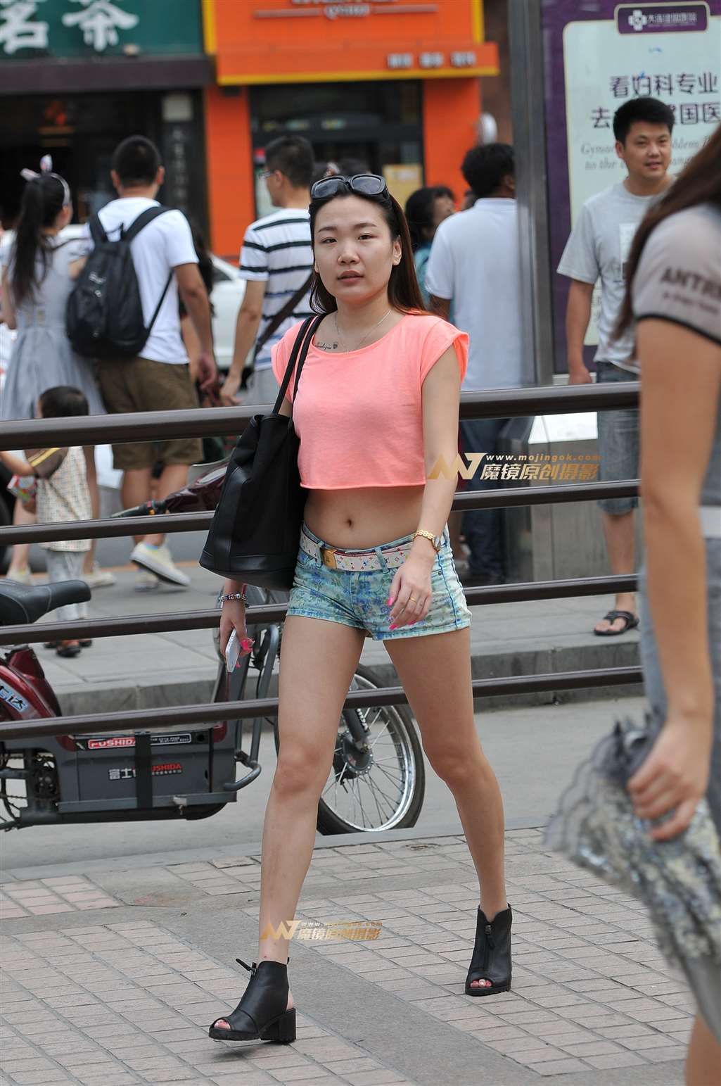 图片[4]-紧致热裤 长腿美女-流行馆