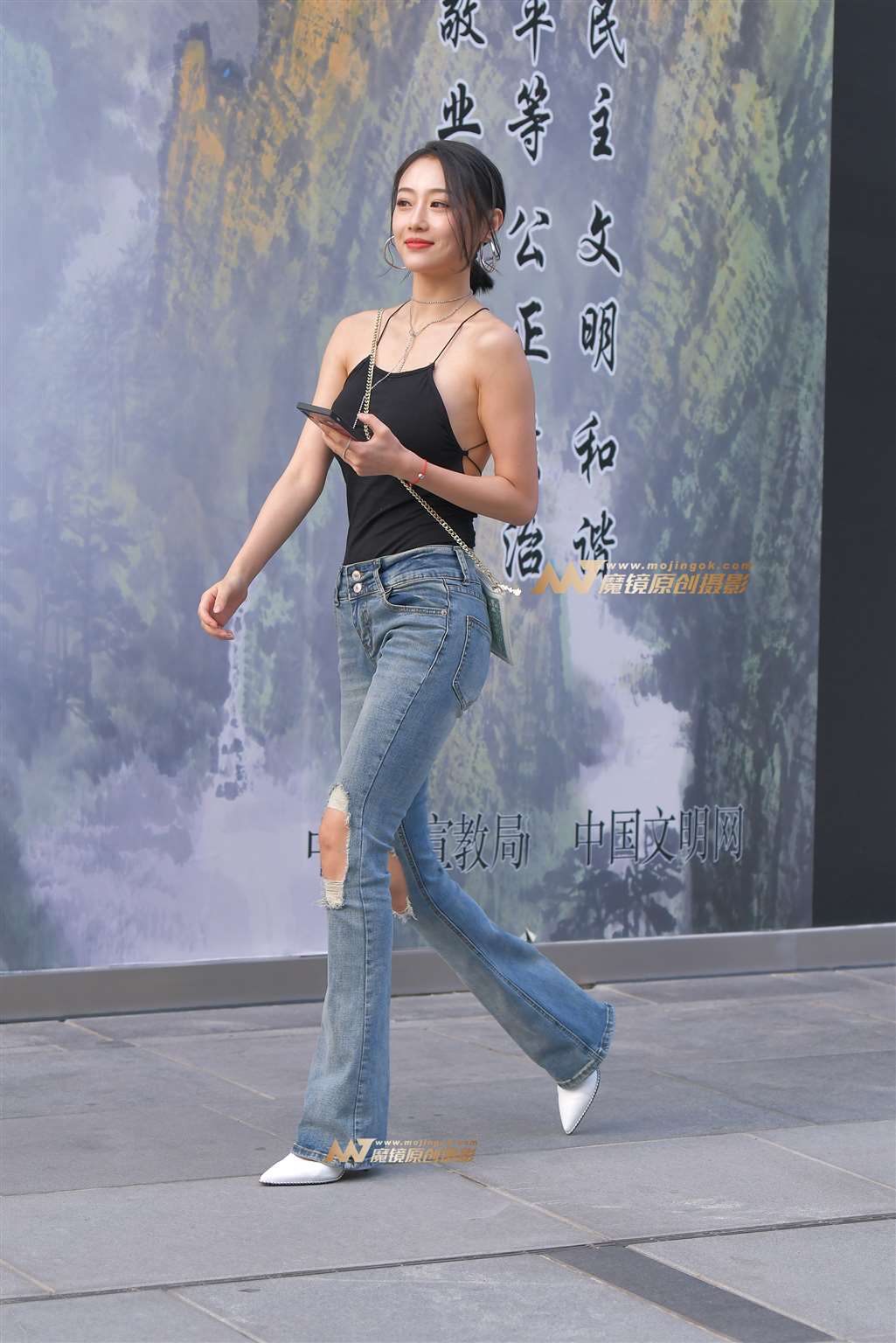 【红石赛贴】性感妹子笑容好美-街拍流行馆