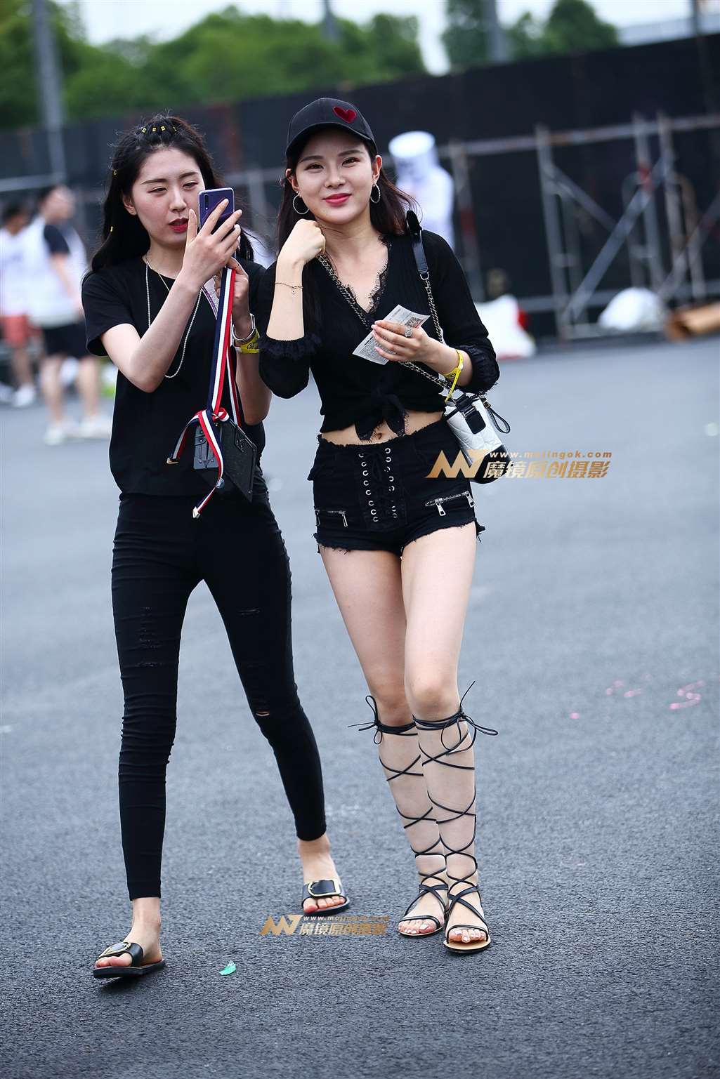图片[5]-【Mark赛帖】黑色热裤美女-流行馆