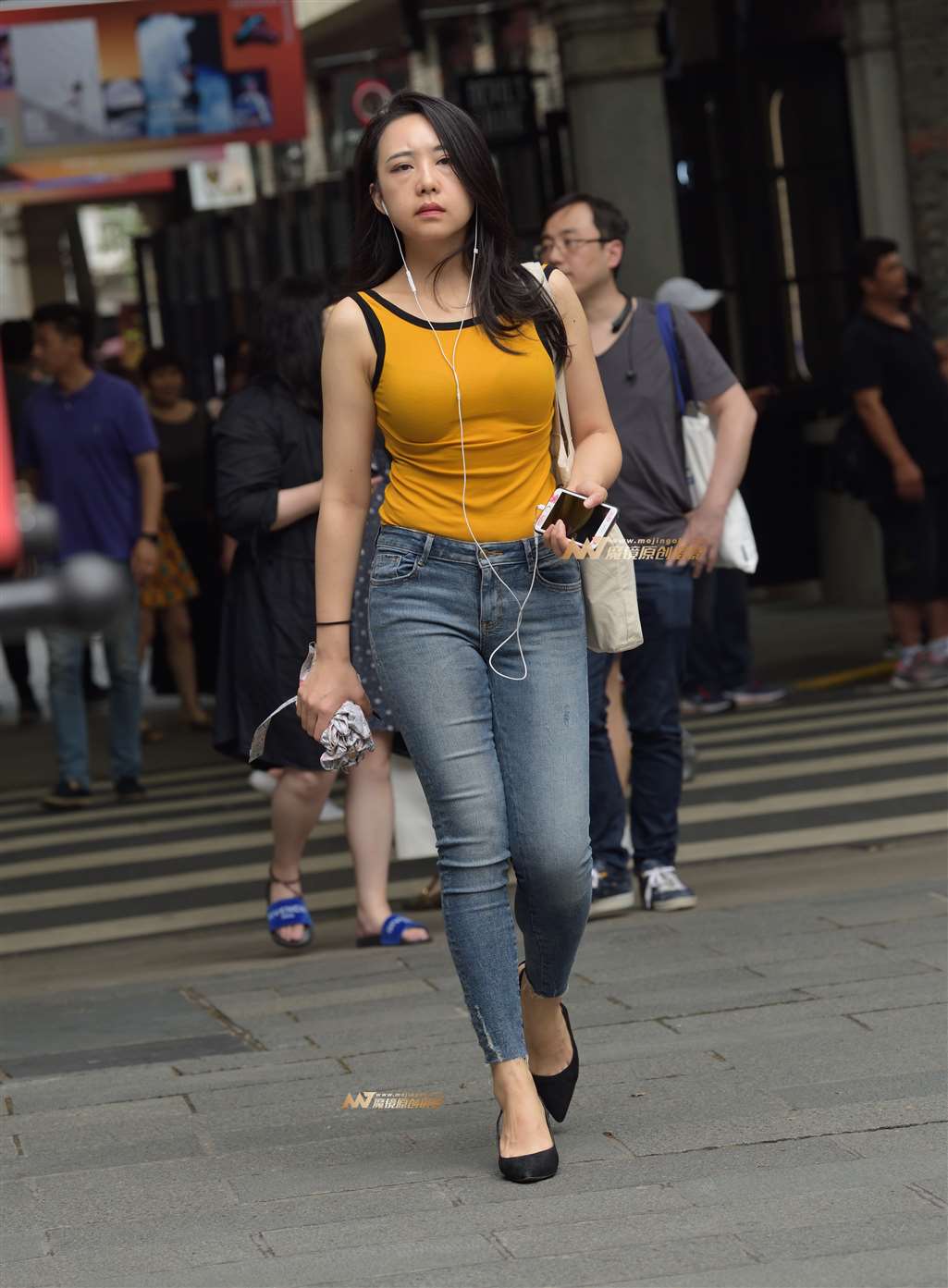 平凡紧牛，穿出不同风格-流行馆