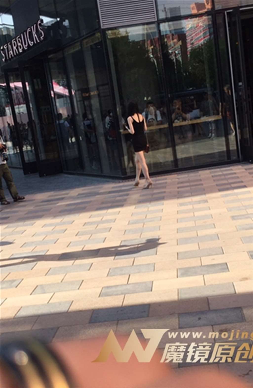 图片[3]-【红石赛帖】黑色包臀高跟美女-流行馆