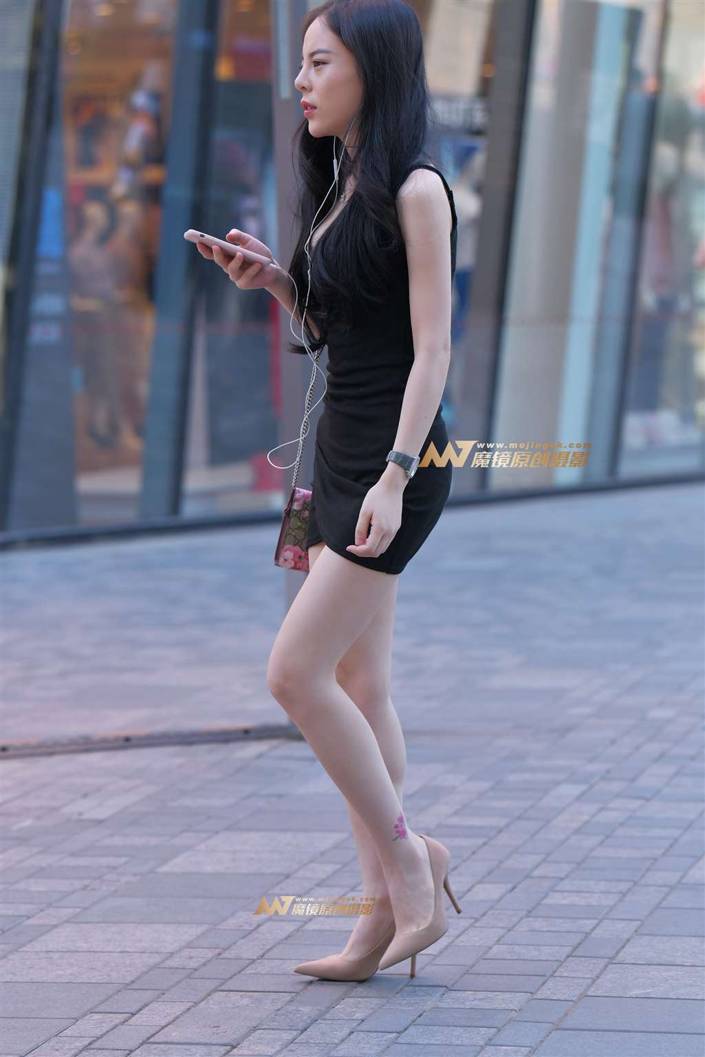 【红石赛帖】黑色包臀高跟美女-流行馆