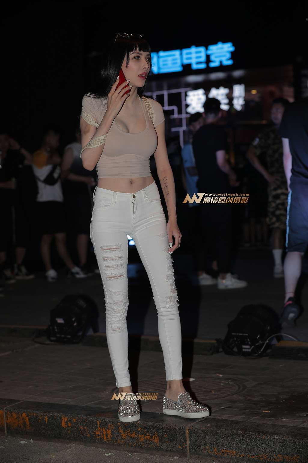 【街拍之魂赛帖】B73、夜色太撩人-街拍流行馆