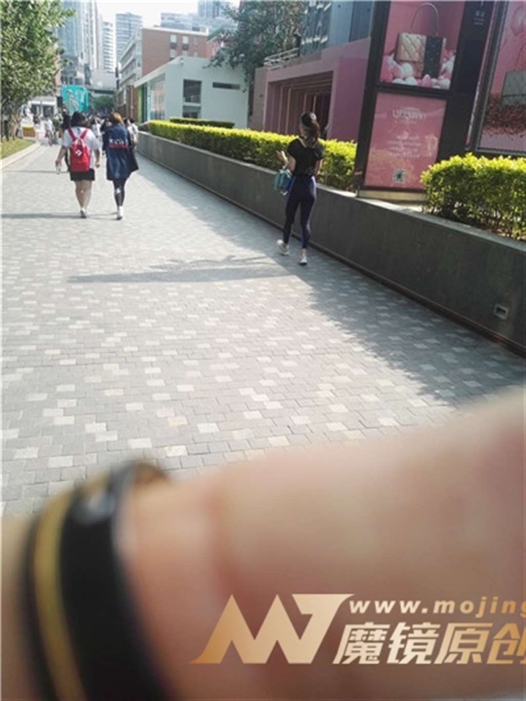 图片[3]-左手倒影赛帖：魅力蓝色健美裤美女-流行馆