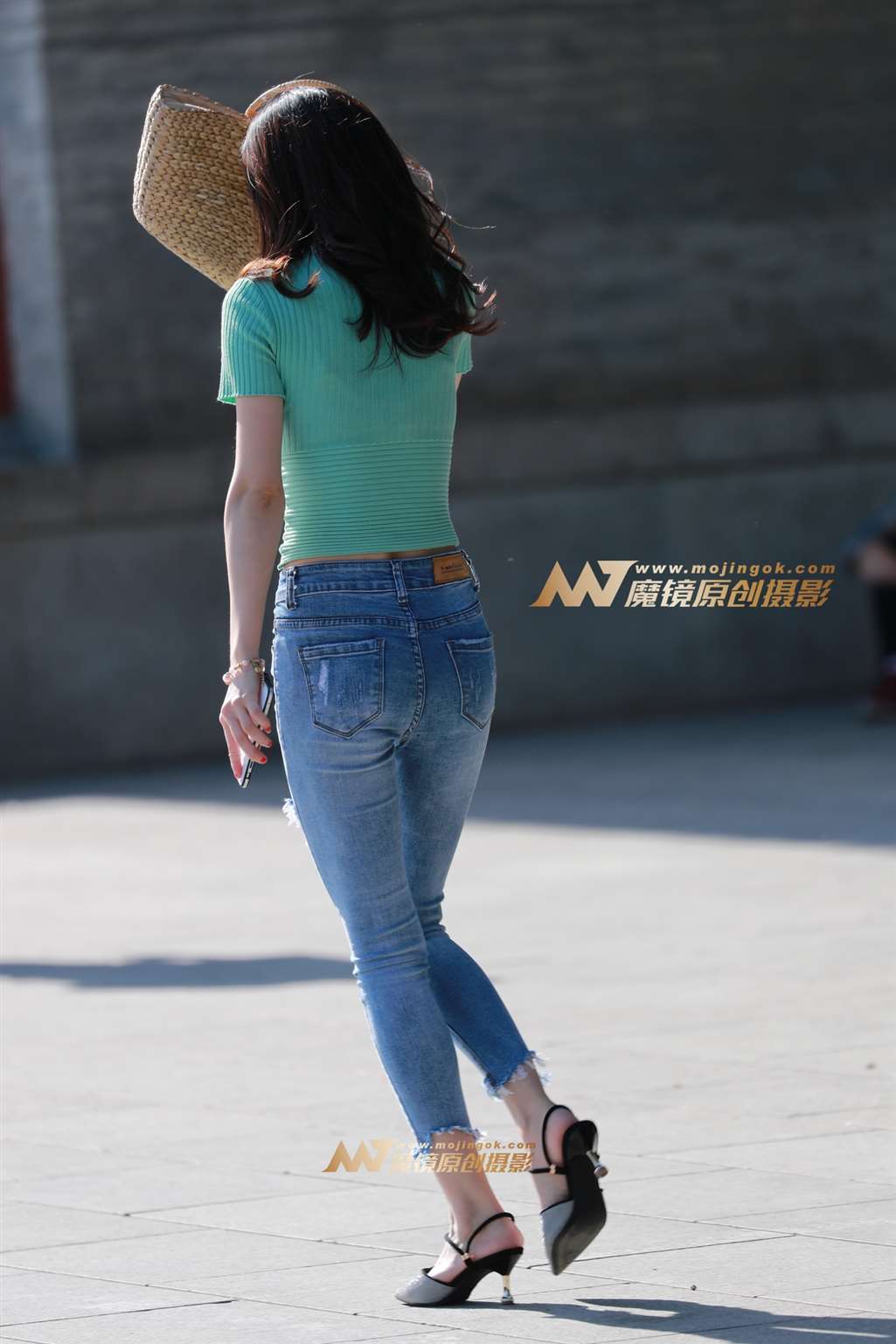 【兰青赛帖】破洞牛仔时尚少妇-流行馆