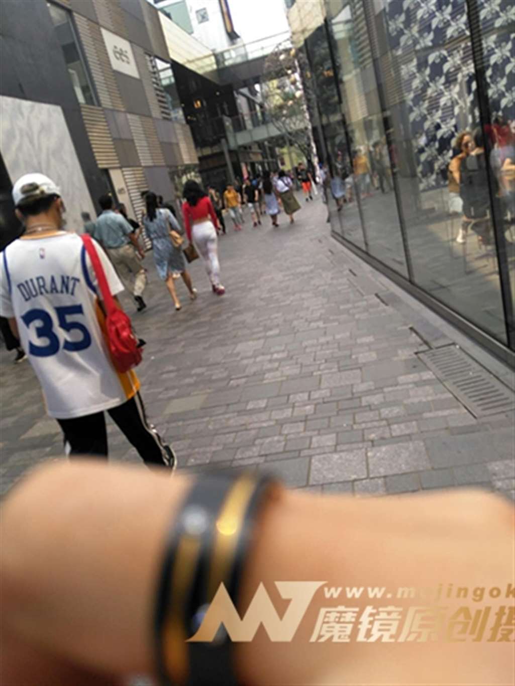 图片[3]-【街拍之魂赛帖】B79、冷艳极品御姐-流行馆