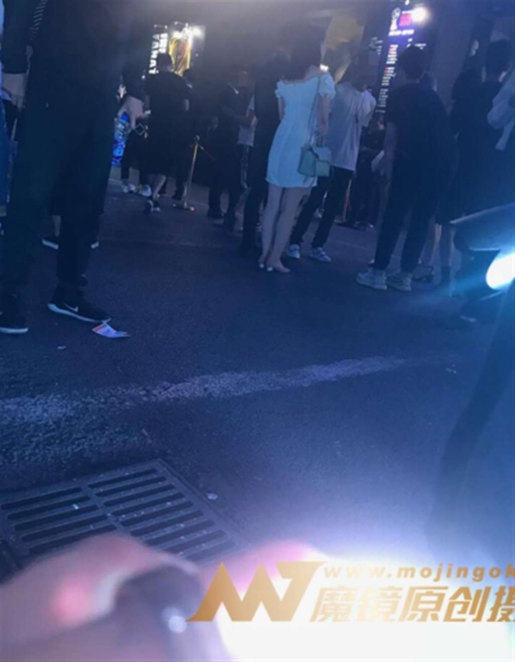 图片[3]-【一只傻麋鹿赛帖】委婉的白沙裙美眉-流行馆